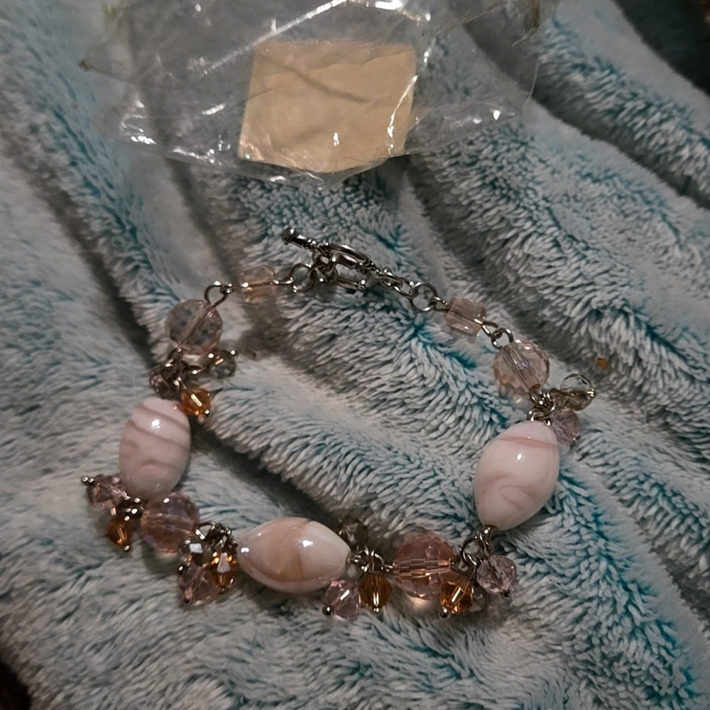 New in package crystal pink silver bracelet- so 😍
